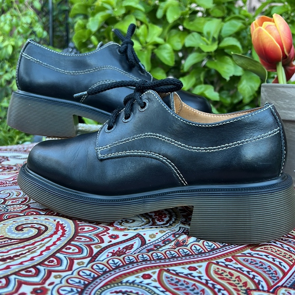 🏴󠁧󠁢󠁥󠁮󠁧󠁿 Vintage Dr. Martens England Platform Oxfords UK 5